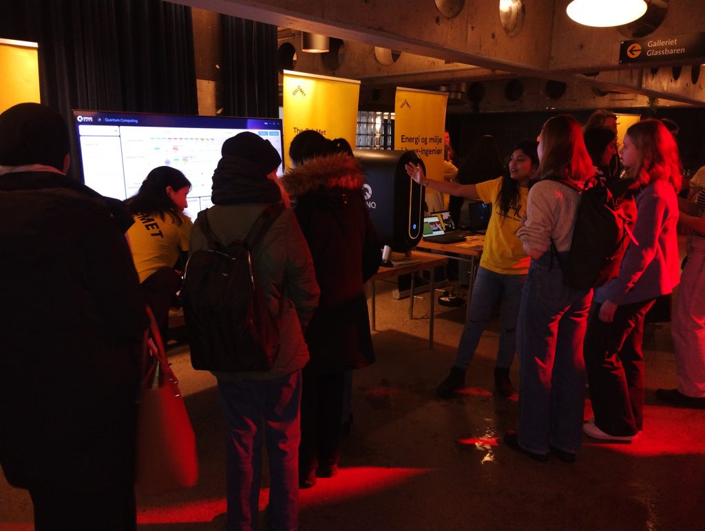 commercial superconducting quantum computer